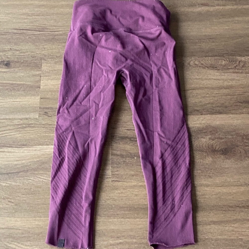 Vintage Lulu lemon capri leggings